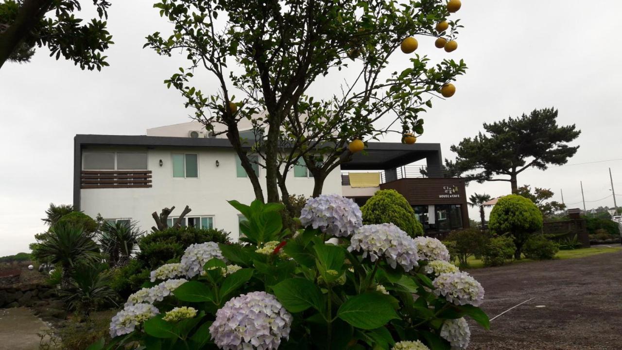 Moon Forest Guesthouse Jeju Exterior foto