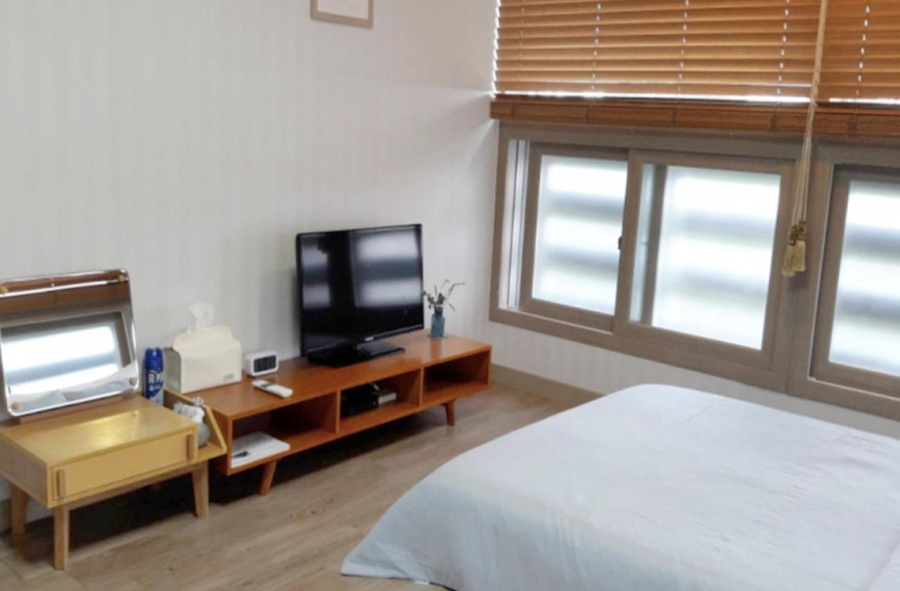 Moon Forest Guesthouse Jeju Exterior foto